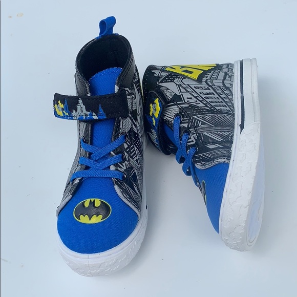 Batman Logo Casual High-Top Sneaker (Toddler Boys) - Picture 3 of 12